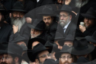 NEWS - Brooklyn: Gruppenfoto mit Orthodoxen Rabbiner