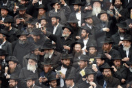 NEWS - Brooklyn: Gruppenfoto mit Orthodoxen Rabbiner