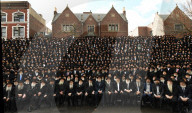 NEWS - Brooklyn: Gruppenfoto mit Orthodoxen Rabbiner