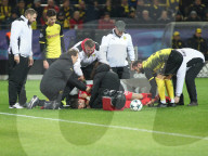 PEOPLE - Fussball: Roman Bürki nach Zusammenprall mit Tottenhams Fernando Llorente offenbar nicht schwerer verletzt