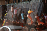 NEWS - Simbabwe feiert Mugabes Rücktritt