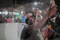 NEWS - Simbabwe feiert Mugabes RÃ¼cktritt