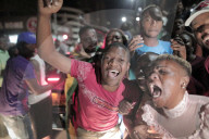 NEWS - Simbabwe feiert Mugabes Rücktritt