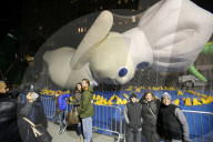 FEATURE - Vorbereitungen für Macy's  grosse Thanksgiving-Parade in NYC