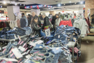 NEWS - Das grosse Shoppen kann losgehen: Black Friday Einkauf