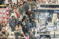 NEWS - Das grosse Shoppen kann losgehen: Black Friday Einkauf
