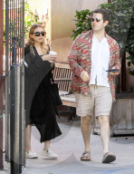 PEOPLE - Ashley Olsen verlässt mit ihrem neuen Freund das Café in Brentwood