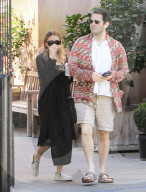 PEOPLE - Ashley Olsen verlässt mit ihrem neuen Freund das Café in Brentwood