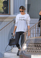 PEOPLE - Alessandra Ambrosio verlässt das Gym in Brentwood