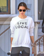 PEOPLE - Alessandra Ambrosio verlässt das Gym in Brentwood