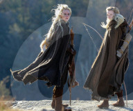 PEOPLE - Emma Stone und Julia Garner auf dem Set von "Maniac"
