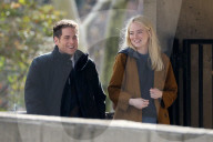PEOPLE - Emma Stone und Julia Garner auf dem Set von "Maniac"