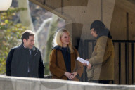 PEOPLE - Emma Stone und Julia Garner auf dem Set von "Maniac"