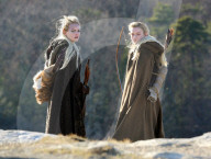 PEOPLE - Emma Stone und Julia Garner auf dem Set von "Maniac"