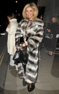 PEOPLE - Promis an der 'Lady Garden Gala for a Gynaecological Cancer Fund' Gala im Claridges Hotel in London