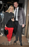 PEOPLE - Promis an der 'Lady Garden Gala for a Gynaecological Cancer Fund' Gala im Claridges Hotel in London