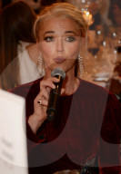 PEOPLE - Promis an der 'Lady Garden Gala for a Gynaecological Cancer Fund' Gala im Claridges Hotel in London