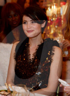 PEOPLE - Promis an der 'Lady Garden Gala for a Gynaecological Cancer Fund' Gala im Claridges Hotel in London