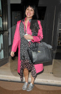 PEOPLE - Promis an der 'Lady Garden Gala for a Gynaecological Cancer Fund' Gala im Claridges Hotel in London