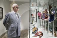 PEOPLE - Madrid: Manolo Blahnik in seiner Ausstellung im Museum für Decorative Arts