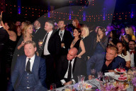 PEOPLE - London: Promis feiern an Elton John's 'AIDS Foundation' Gala