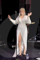 PEOPLE - London: Promis feiern an Elton John's 'AIDS Foundation' Gala