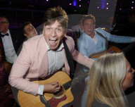 PEOPLE - London: Promis feiern an Elton John's 'AIDS Foundation' Gala