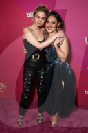 PEOPLE - Selena Gomez ehrt ihre Nierenspenderin Francia Raisa an den Billboard's Women in Music Awards