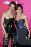 PEOPLE - Selena Gomez ehrt ihre Nierenspenderin Francia Raisa an den Billboard's Women in Music Awards