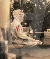 PEOPLE - Justin Bieber mit Selena Gomez im Montage Hotel in Beverly Hills