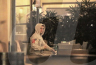 PEOPLE - Justin Bieber mit Selena Gomez im Montage Hotel in Beverly Hills