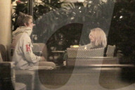PEOPLE - Justin Bieber mit Selena Gomez im Montage Hotel in Beverly Hills
