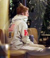 PEOPLE - Justin Bieber mit Selena Gomez im Montage Hotel in Beverly Hills
