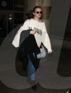 PEOPLE - Zurück aus Paris: Ava Phillippe mit Tennessee und Jim Toth am Flughafen von LA