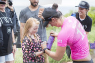 PEOPLE - Hawaii: Surfkünste am Maui Women's Pro 2017