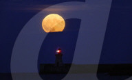 FEATURE - Ein Supermond erhellte letzte Nacht den Himmel