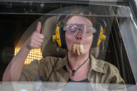 PEOPLE - Gruselig: Karaoke im Insektenverseuchten Auto im Dschungelcamp