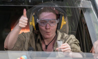 PEOPLE - Gruselig: Karaoke im Insektenverseuchten Auto im Dschungelcamp