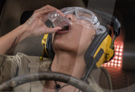 PEOPLE - Gruselig: Karaoke im Insektenverseuchten Auto im Dschungelcamp