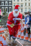 FEATURE - Der jährliche Pudding Run im Covent Garden