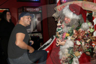 FEATURE - Bad Santa: New York hat seine Anti-Weihnachtsbar Jingle Hell's