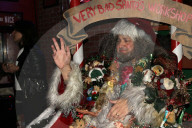 FEATURE - Bad Santa: New York hat seine Anti-Weihnachtsbar Jingle Hell's