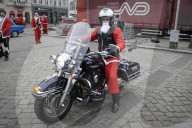 FEATURE - Motorisierte Weihnachtsmänner in Polen