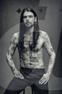 STUDIO - Simon Neil
