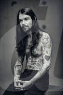 STUDIO - Simon Neil