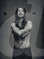 STUDIO - Simon Neil