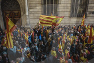 NEWS - Barcelona demonstriert Zusammenhalt