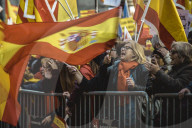NEWS - Barcelona demonstriert Zusammenhalt