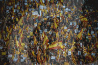 NEWS - Barcelona demonstriert Zusammenhalt