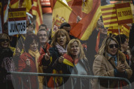NEWS - Barcelona demonstriert Zusammenhalt